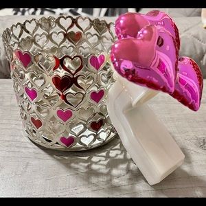 ❤️ Bath & Body Works hearts candle holder and wallflower plug 💗